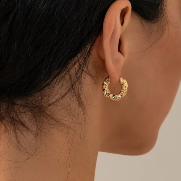 2 pairs of earrings - Picture 7 of 7